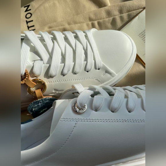 Louis Vuitton Time Out Sneaker - Picture 8 of 12